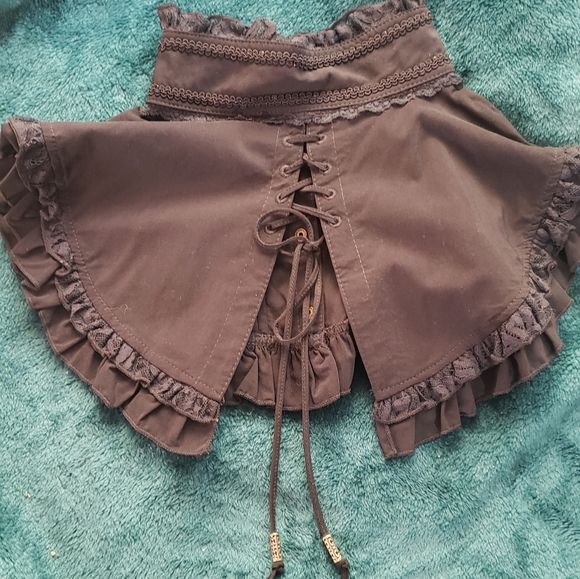 One of a kind OZZ On gothic lolita floral capelet - Picture 3 of 4